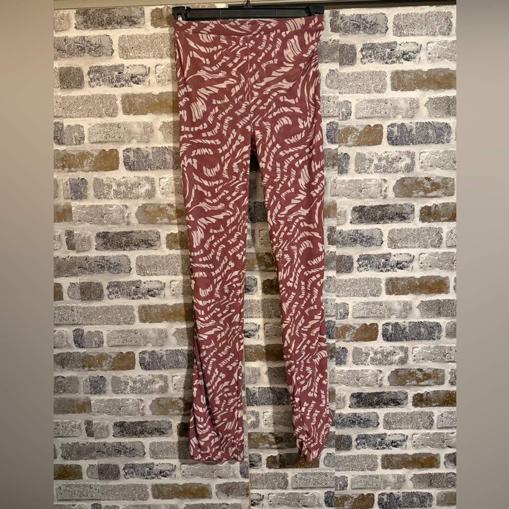 Patterned Pink and White Leggings